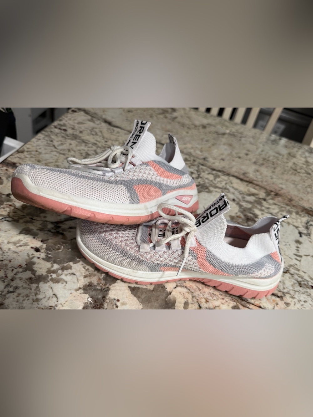 Women’s White Pink Gray Colorblock Mesh Lace Up Low Top Sneakers Breathable 7.5